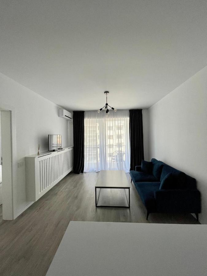 Cozy 1 Bedroom Apartment 오라데아 외부 사진