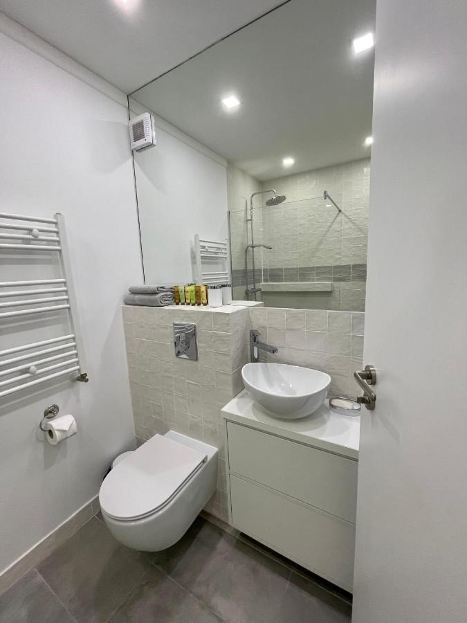Cozy 1 Bedroom Apartment 오라데아 외부 사진